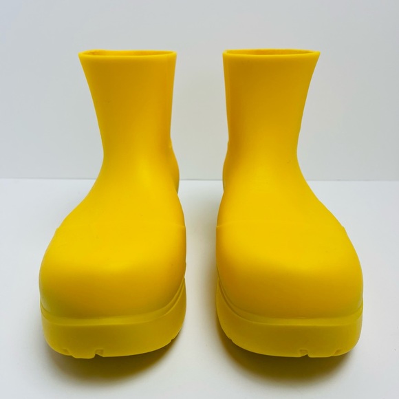 Bottega Veneta Puddle Waterproof Chelsea Rain Boot Size 39EU - Picture 4 of 11